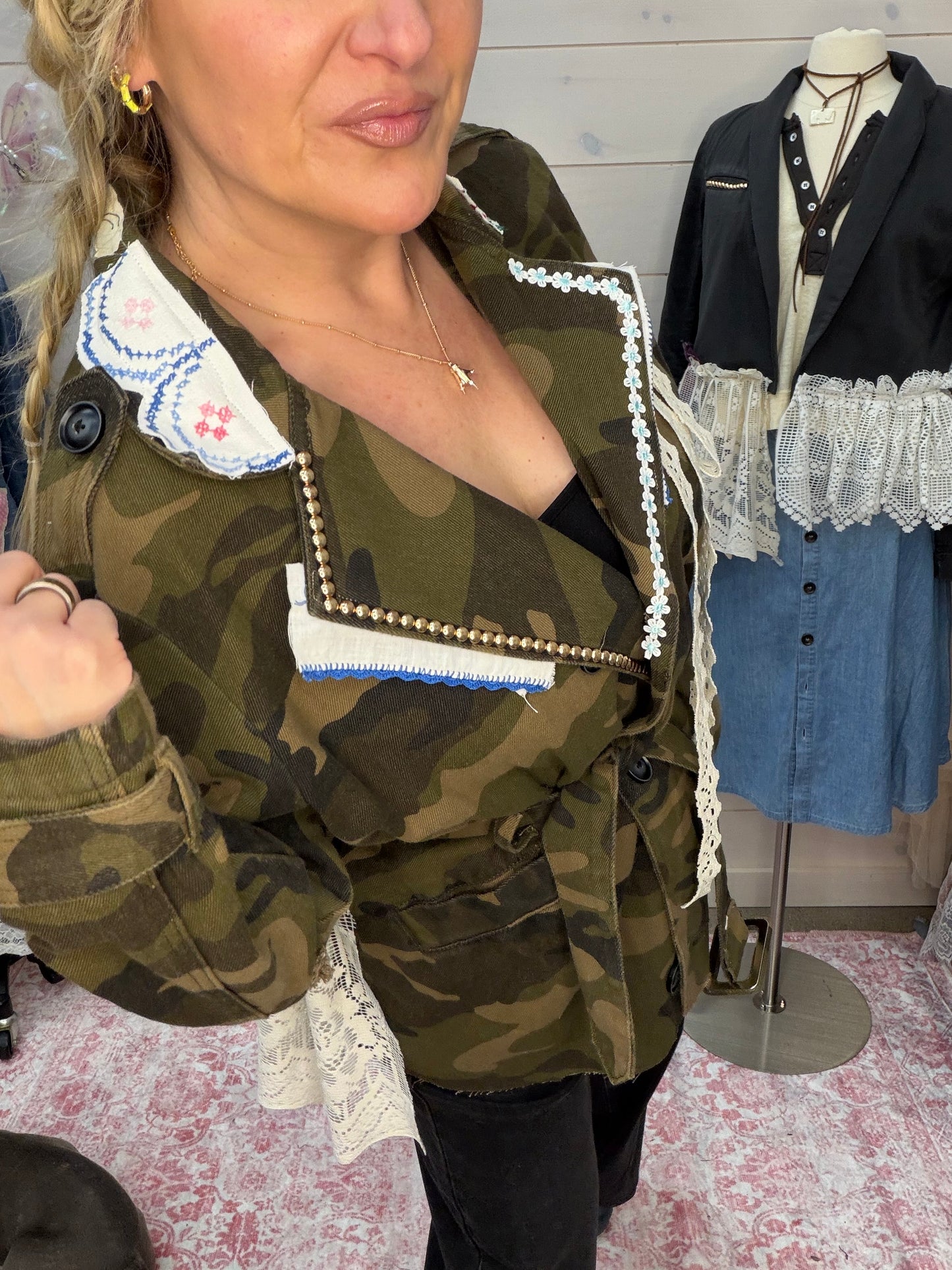 Peacock đĻ Camo Coat