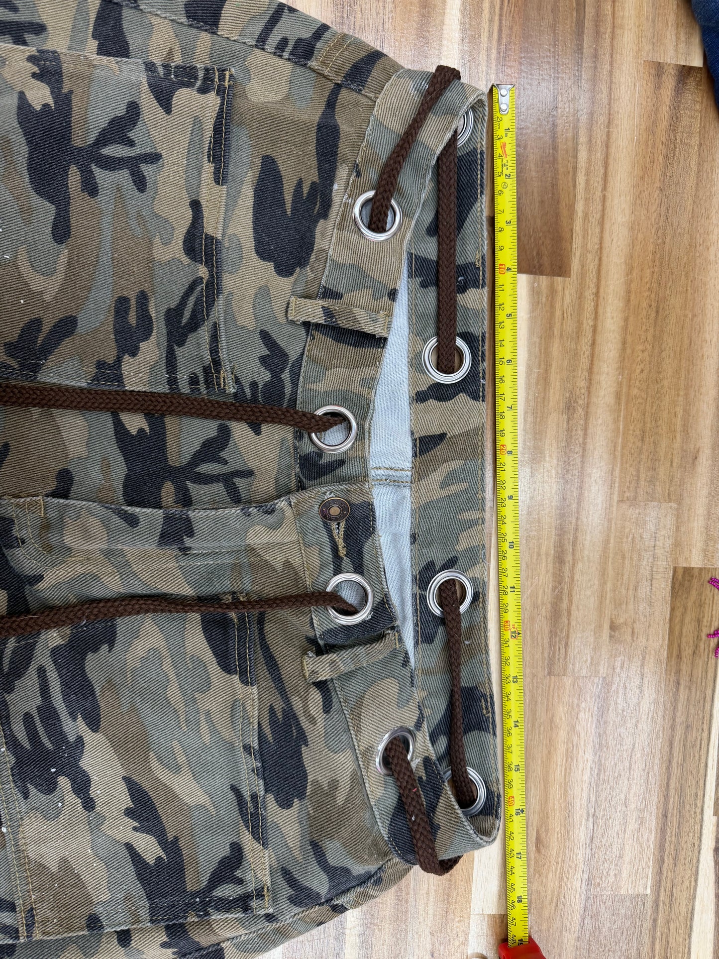 Camo Butterfly barrel leg pants