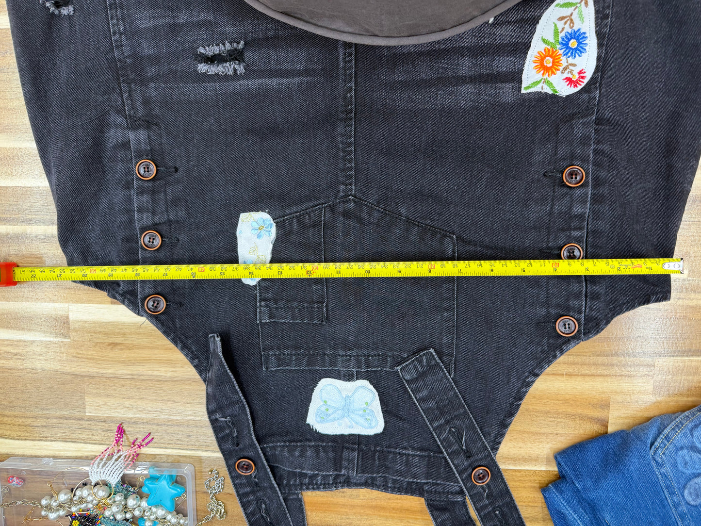 Black Bibs