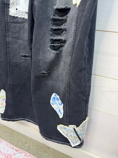 Black Bibs