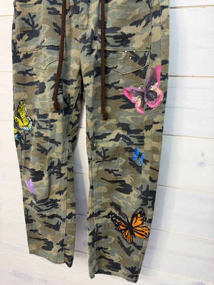 Camo Butterfly barrel leg pants