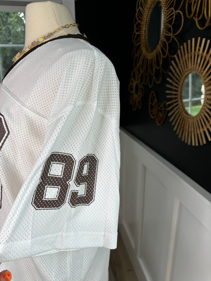 89 White jersey