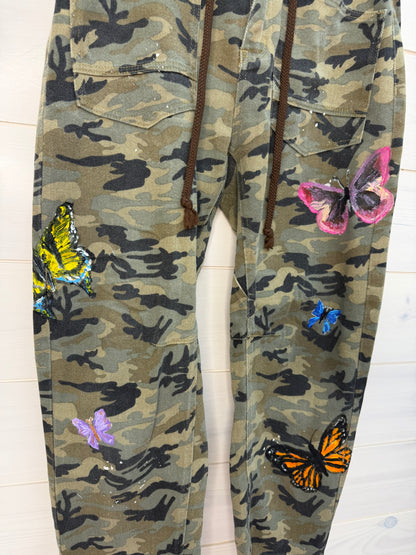 Camo Butterfly barrel leg pants