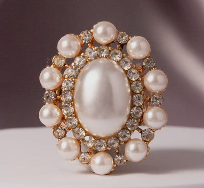 Stretch cut glass ring was so much style