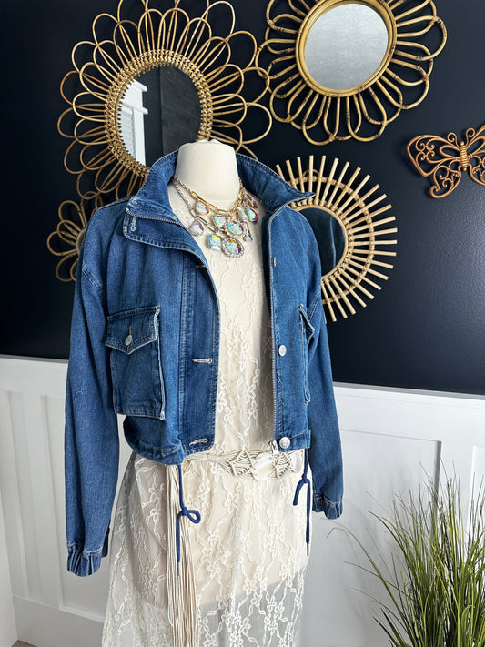 Denim cropped cargo jacket